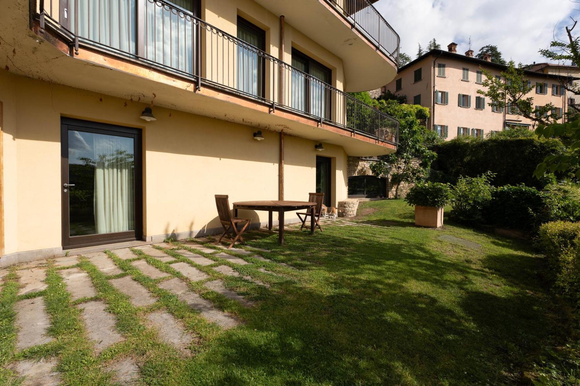 Apartments Vistallihouse Bergamo Esterno foto